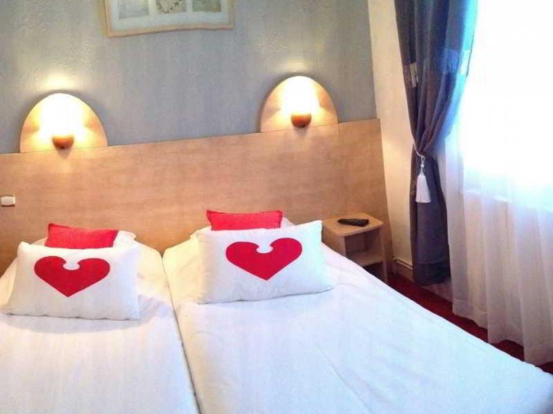 Hotel De Paris Barneville-Carteret Bagian luar foto